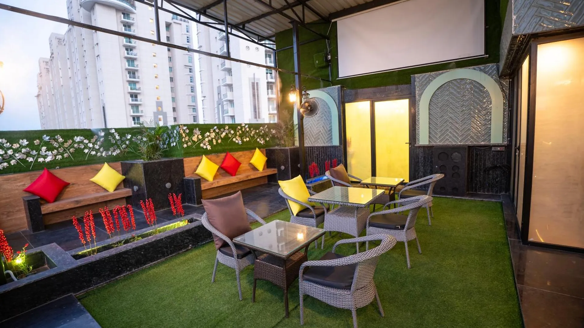 Orsom Stays Sassy - Sector 42 Gurgaon Hotel