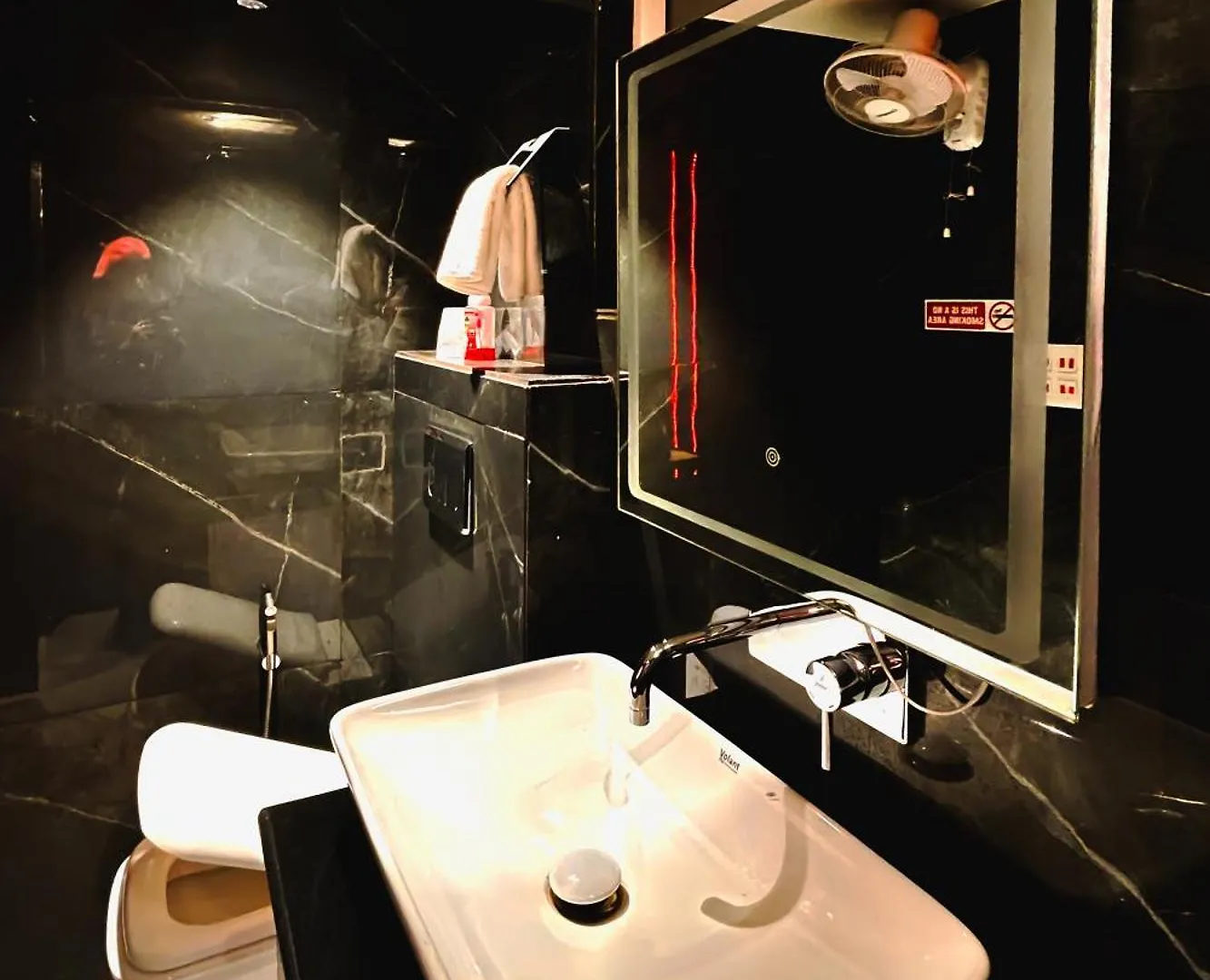 Orsom Stays Sassy - Sector 42 Gurgaon Hotel