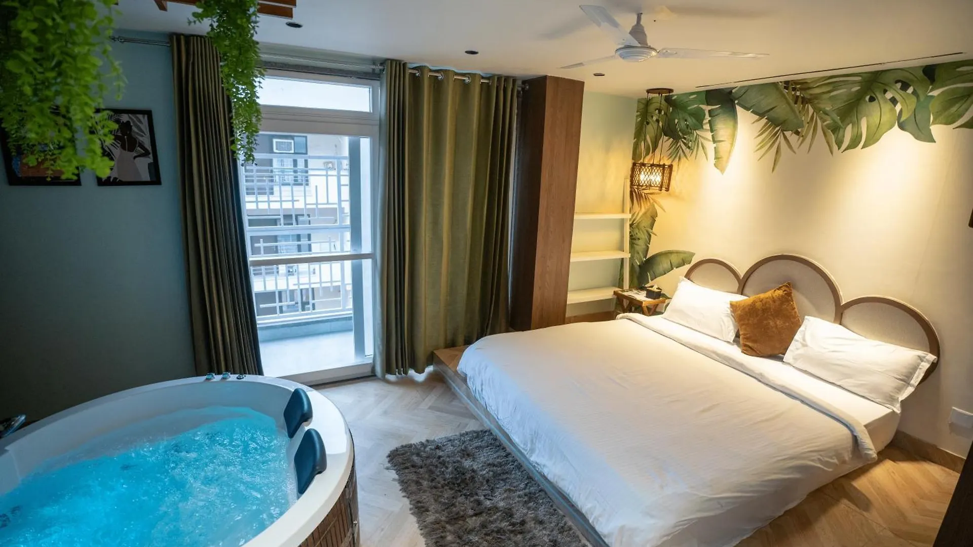 Hotel Orsom Stays Sassy - Sector 42 Gurgaon
