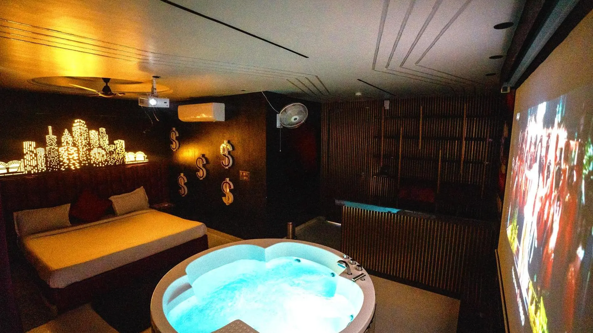 Hotel Orsom Stays Sassy - Sector 42 Gurgaon