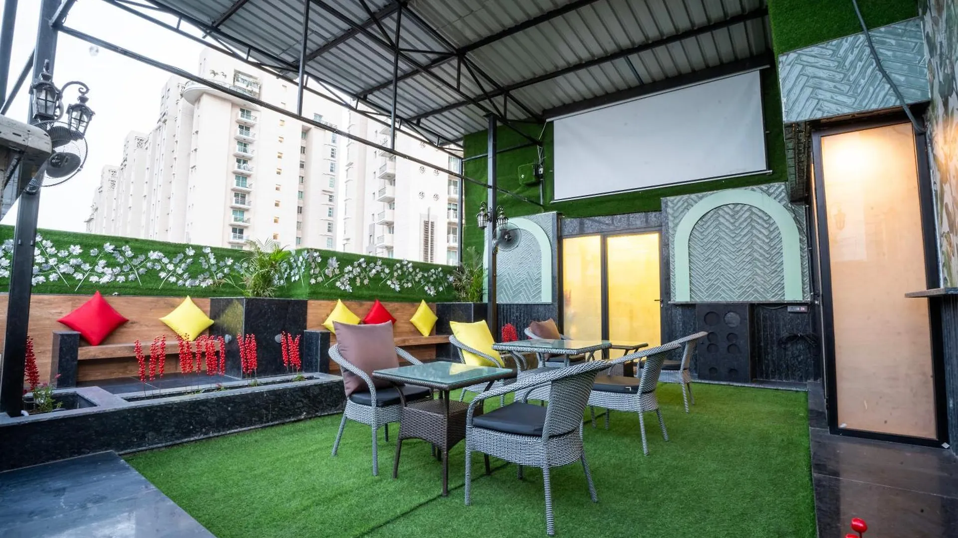 Orsom Stays Sassy - Sector 42 Gurgaon Hotel