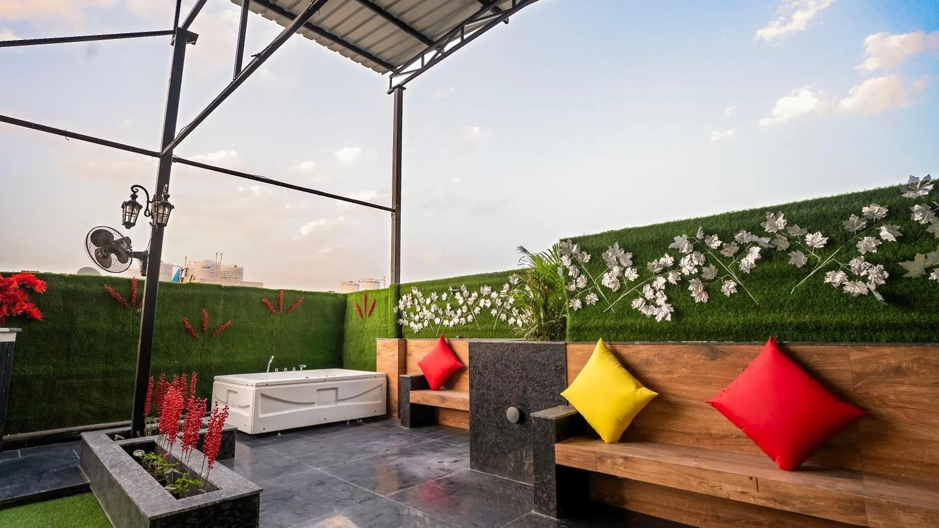 Orsom Stays Sassy - Sector 42 Gurgaon Hotel