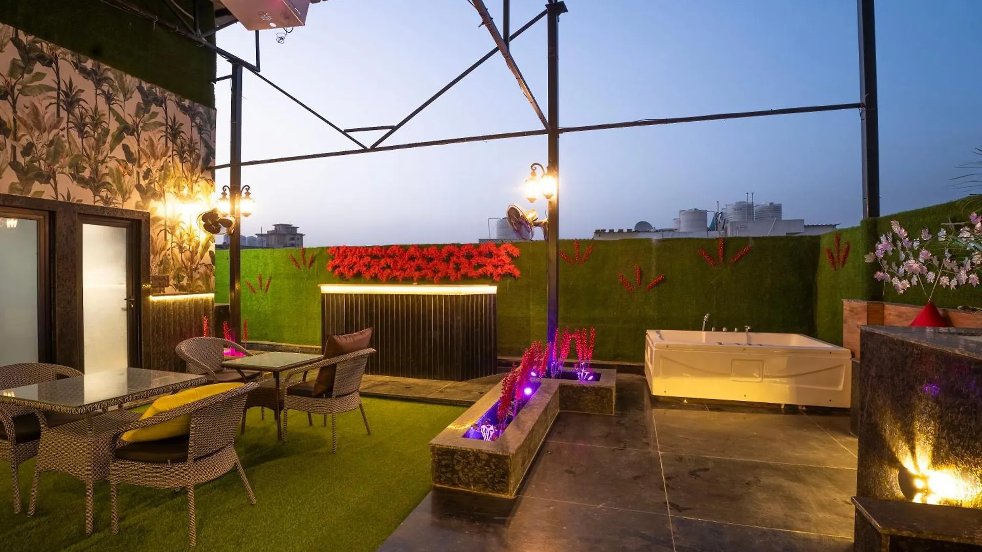 Orsom Stays Sassy - Sector 42 Gurgaon 2*,
